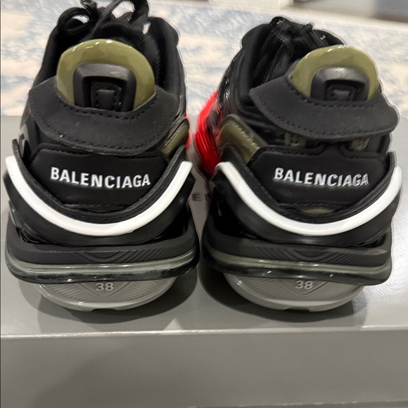 Balenciaga Tyrex Red Black Sneakers - Picture 4 of 5